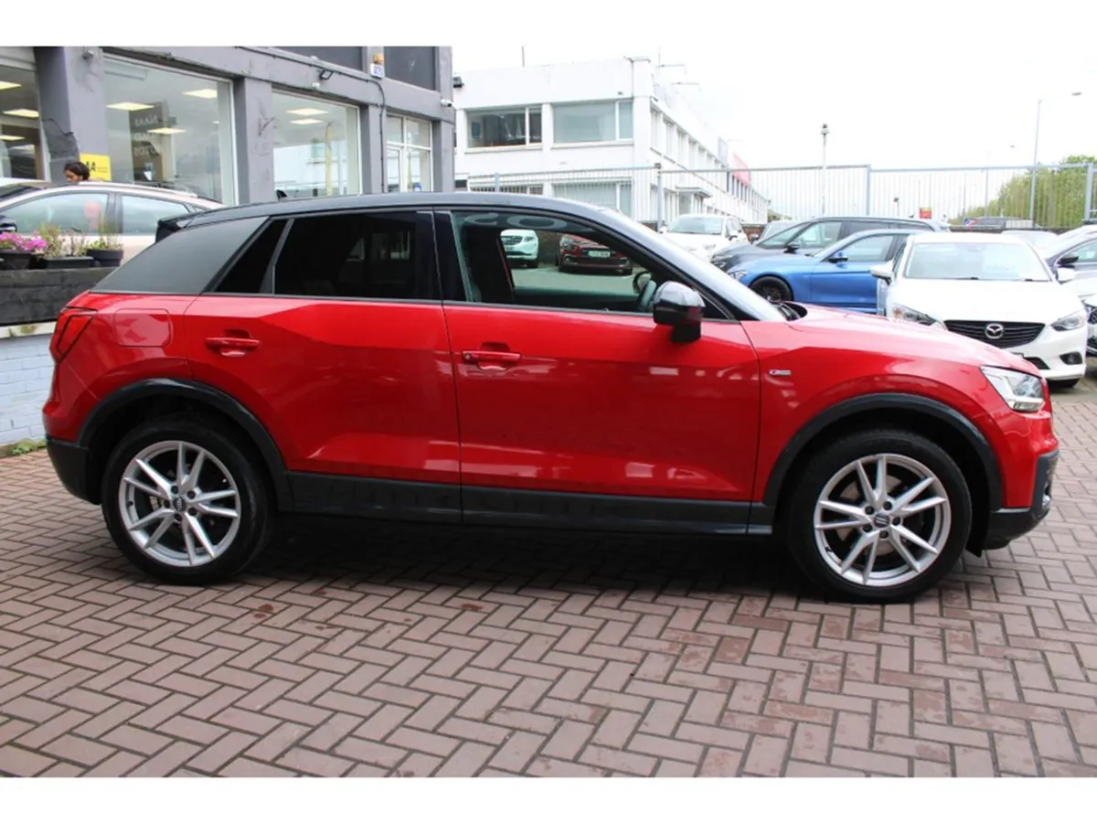 Audi Q2 1.6 TDI 116 S Line 5DR Estate // Panorami - Image 3