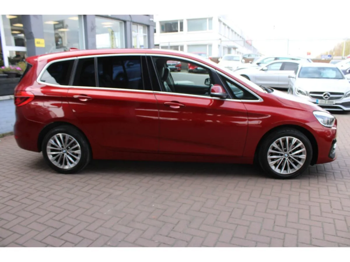 BMW 2 Series 2.0d SE Luxury Pack 5DR MPV 7 Seater - Image 2