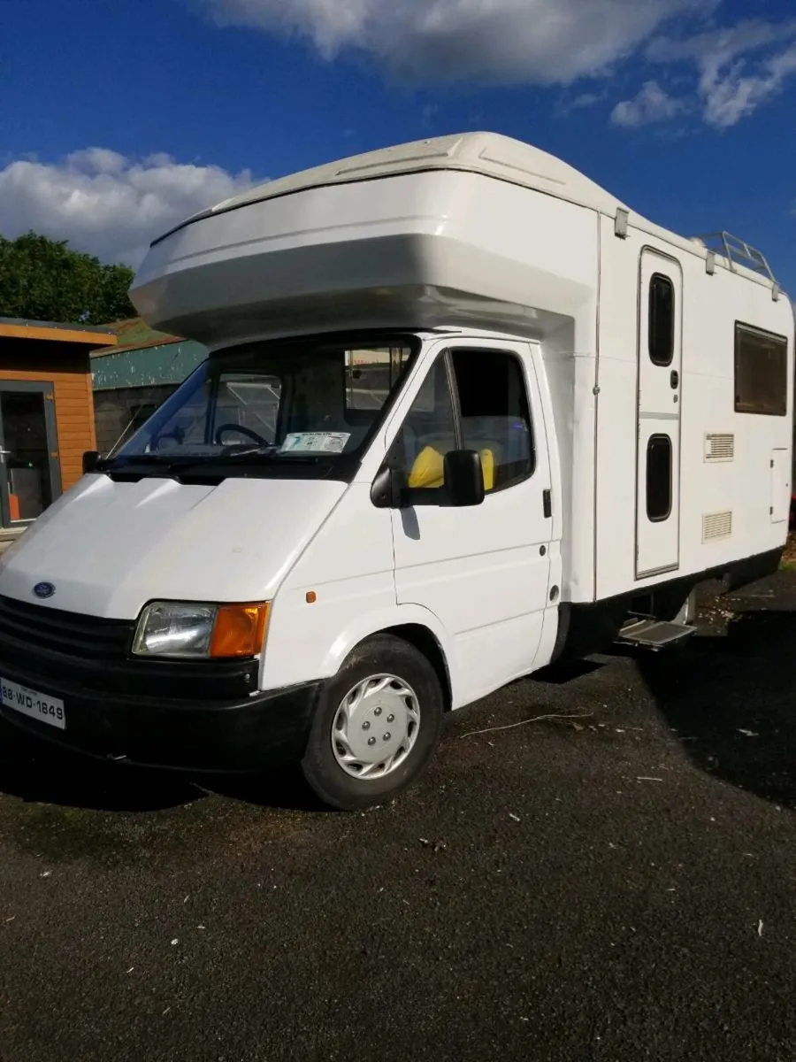 Camper van - Image 1
