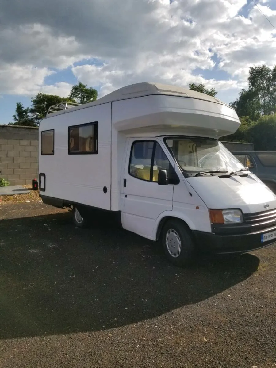 Camper van - Image 2