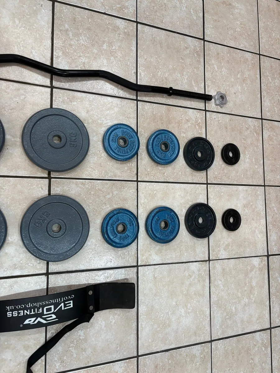 BICEP BLASTER BELT,  OVER 50KG WEIGHTS AND EZ BAR! - Image 3