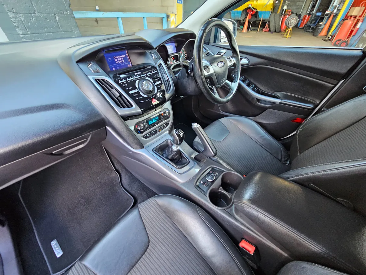 Ford Focus 1.6 Titanium X High Spec - Image 4