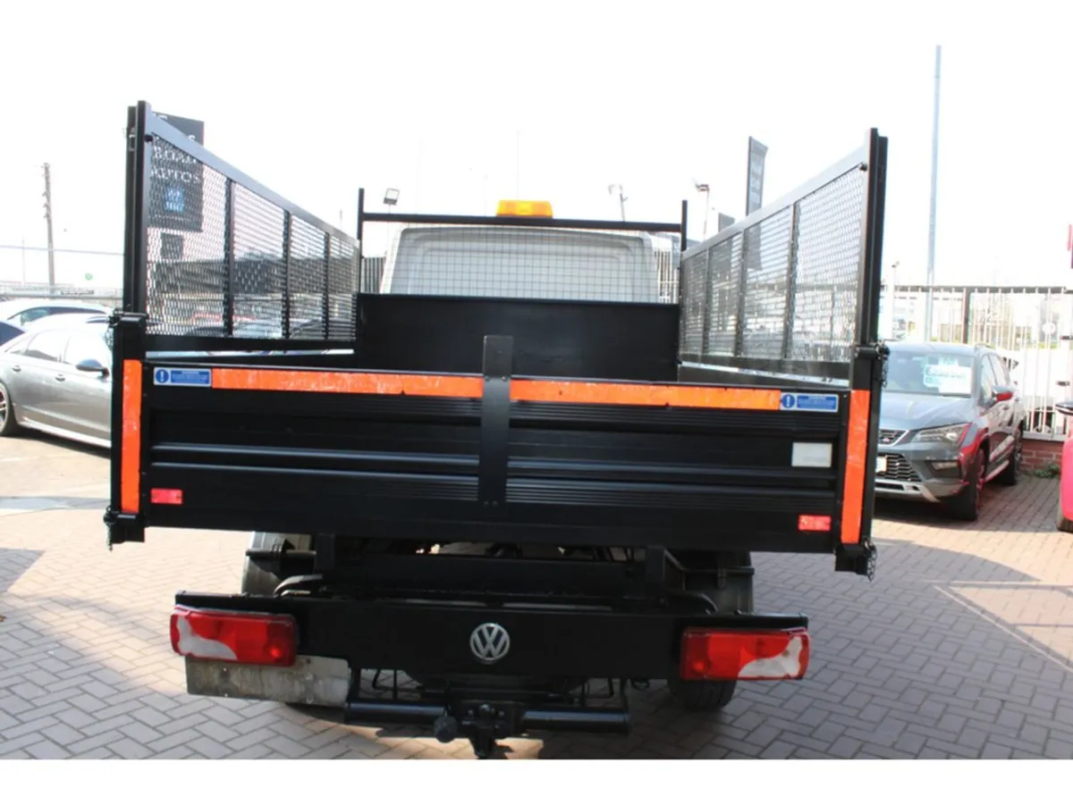 Volkswagen Crafter 2.0 TDI 35 110BHP MWB Tipper / - Image 4