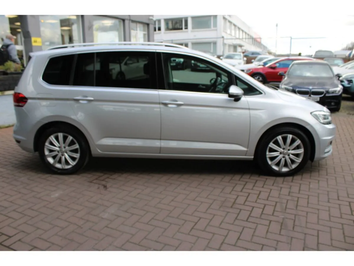 Volkswagen Touran 1.4tsi Highline 7 Seater MPV Au - Image 3