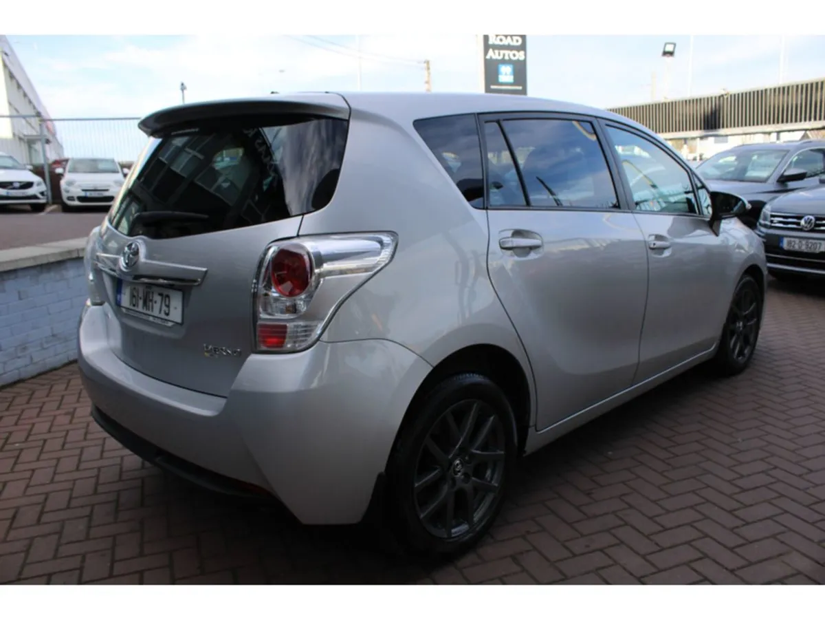Toyota Verso 1.6 D-4d SOL Skyview 5DR Mpv/estate - Image 4
