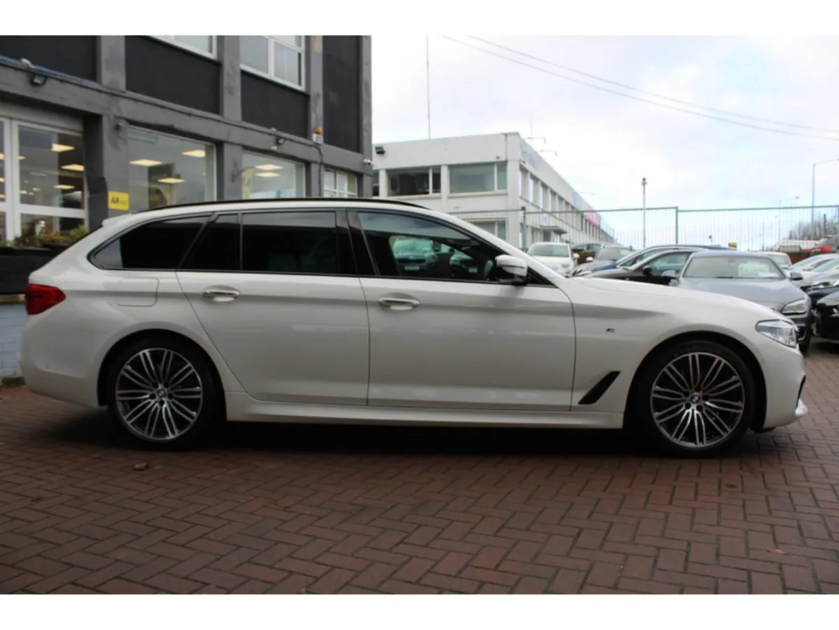 BMW 5 Series 520I M-sport Plus 5DR Estate Automat - Image 3