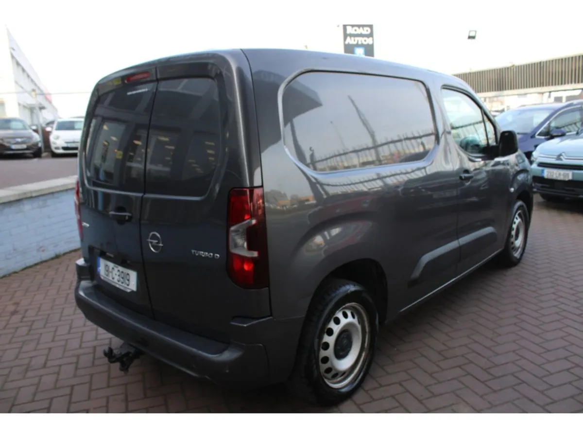 Opel Combo Cargo Sportive 1.5 130PS 5DR - Image 4