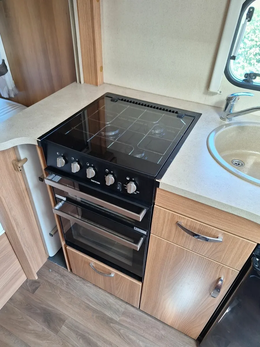Caravan - Image 2