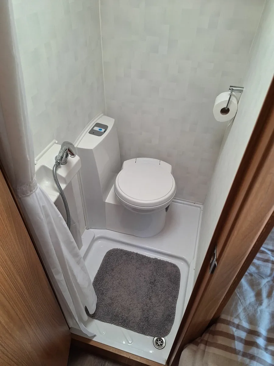 Caravan - Image 3