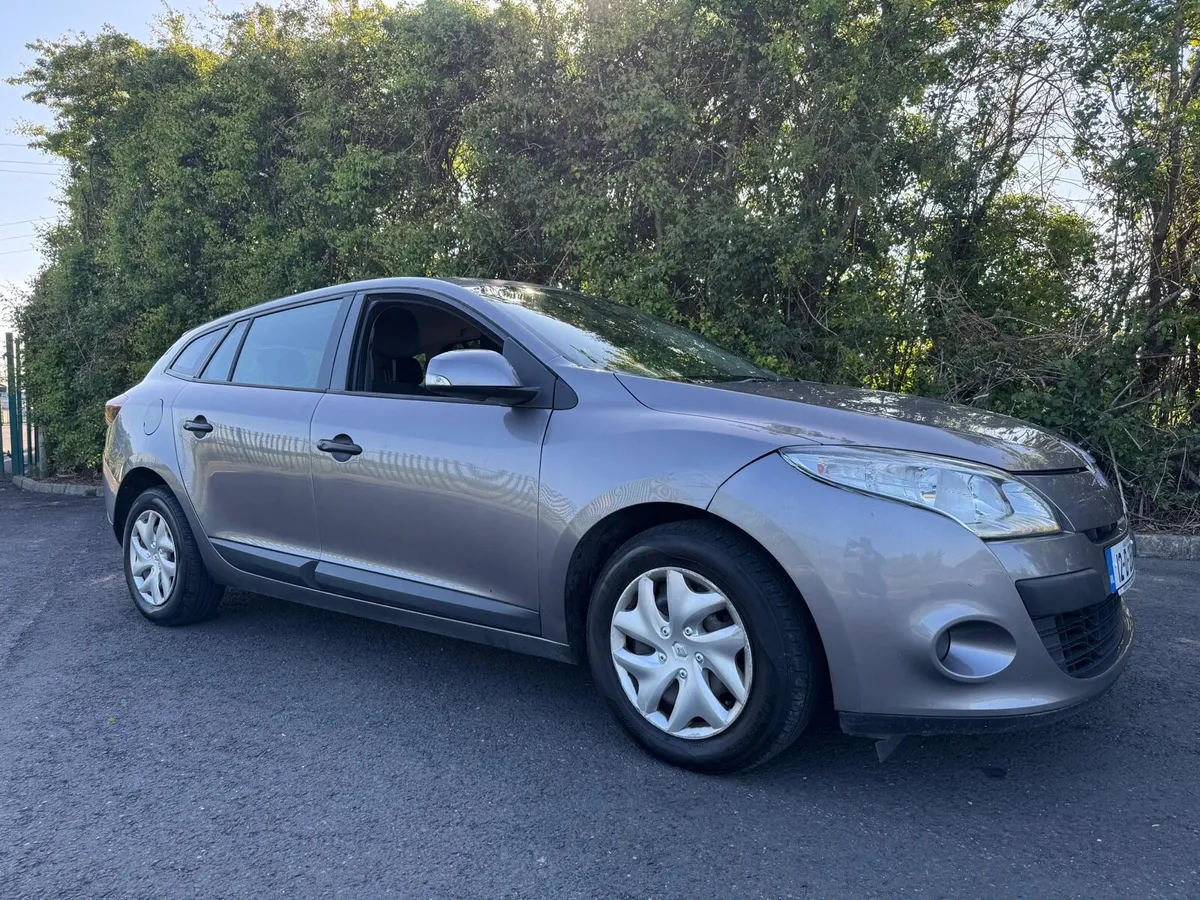 RENAULT MEGANE ESTATE NCTD&TAXED - Image 1
