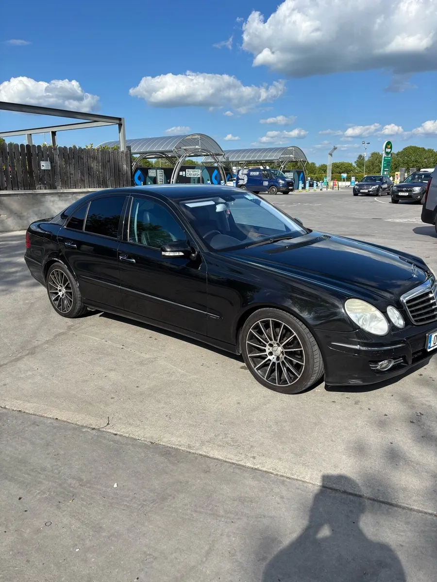 Mercedes E 220 CDI 2008 Automatic - Image 1