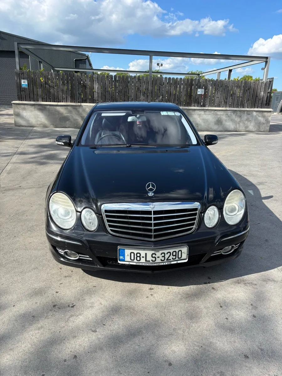 Mercedes E 220 CDI 2008 Automatic - Image 2