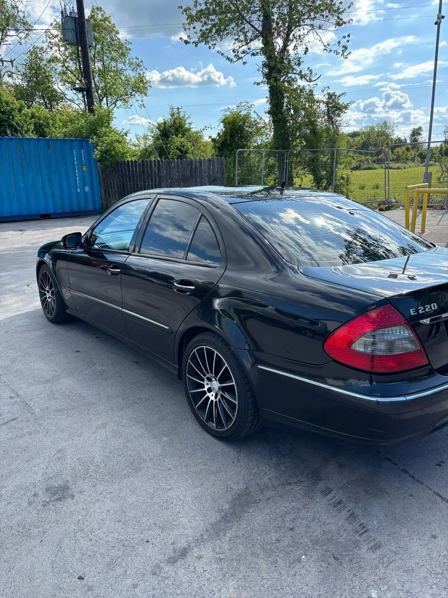 Mercedes E 220 CDI 2008 Automatic - Image 4