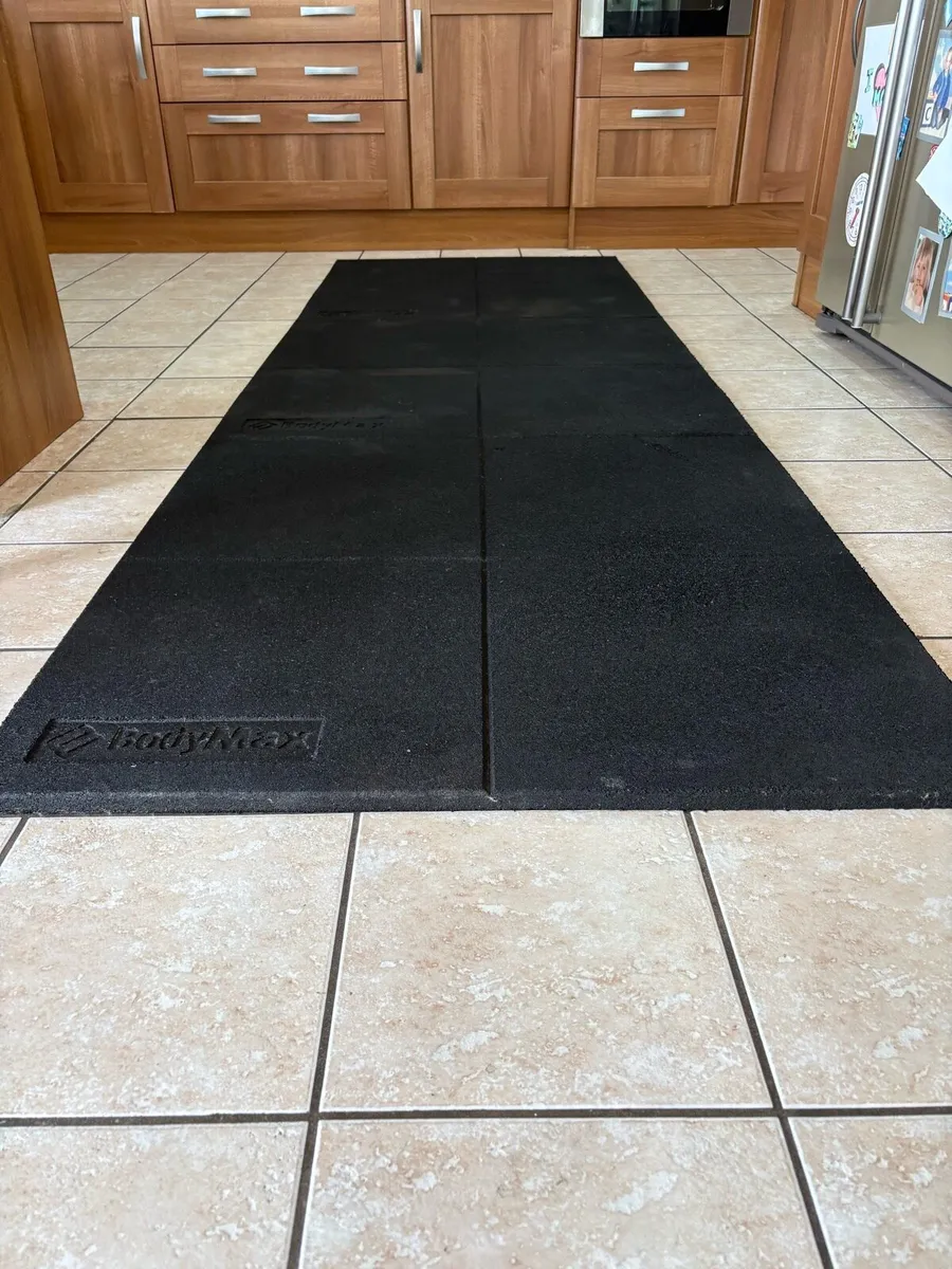 BODYMAX COMMERCIAL GYM MATS 20MM (1M X 1M) - Image 1