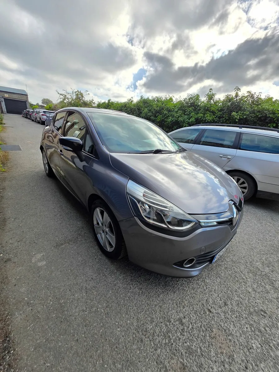 Renault Clio 2015 - Image 1