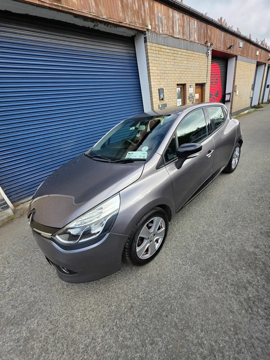Renault Clio 2015 - Image 2