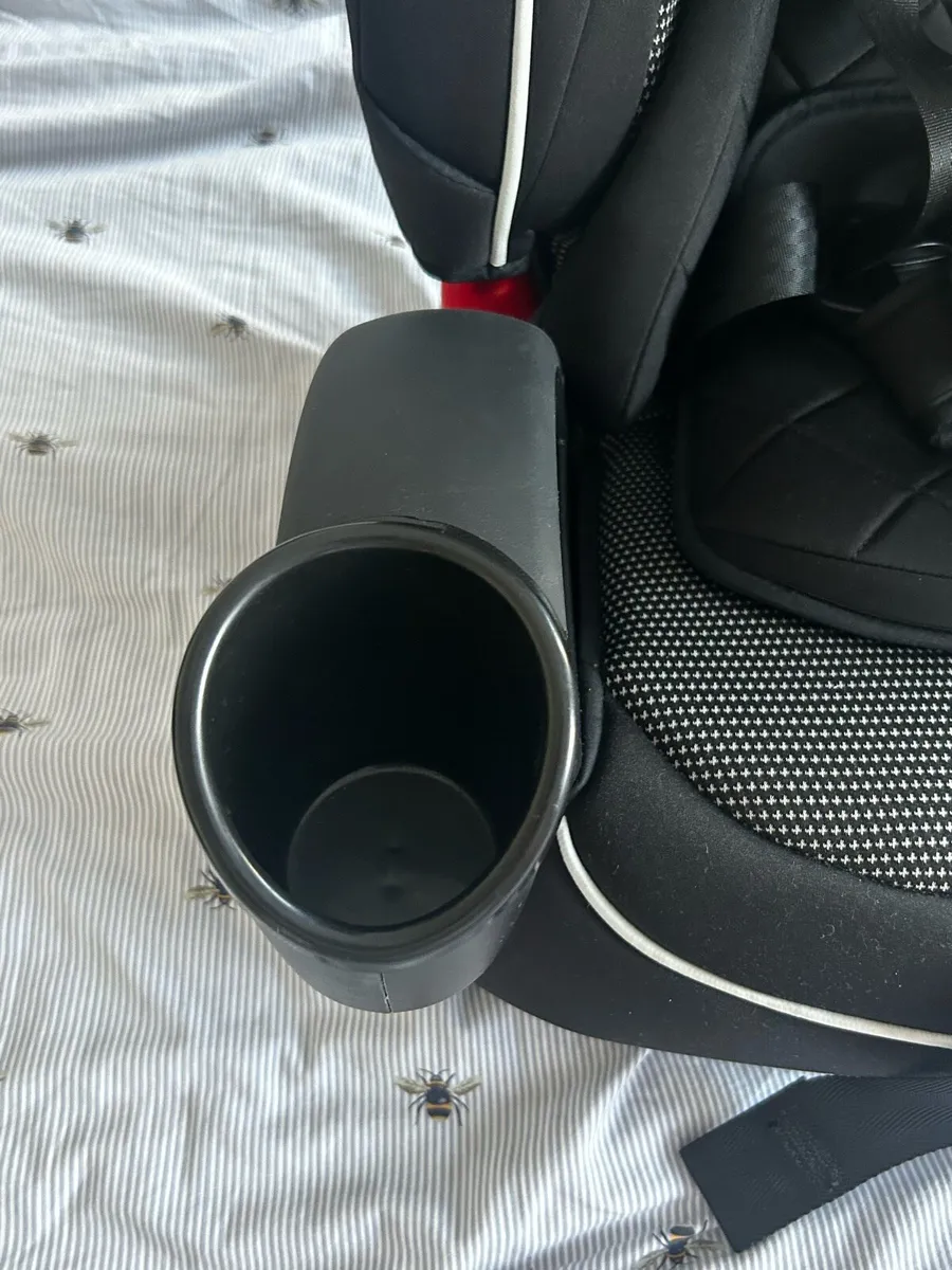 Car Seat - Image 2