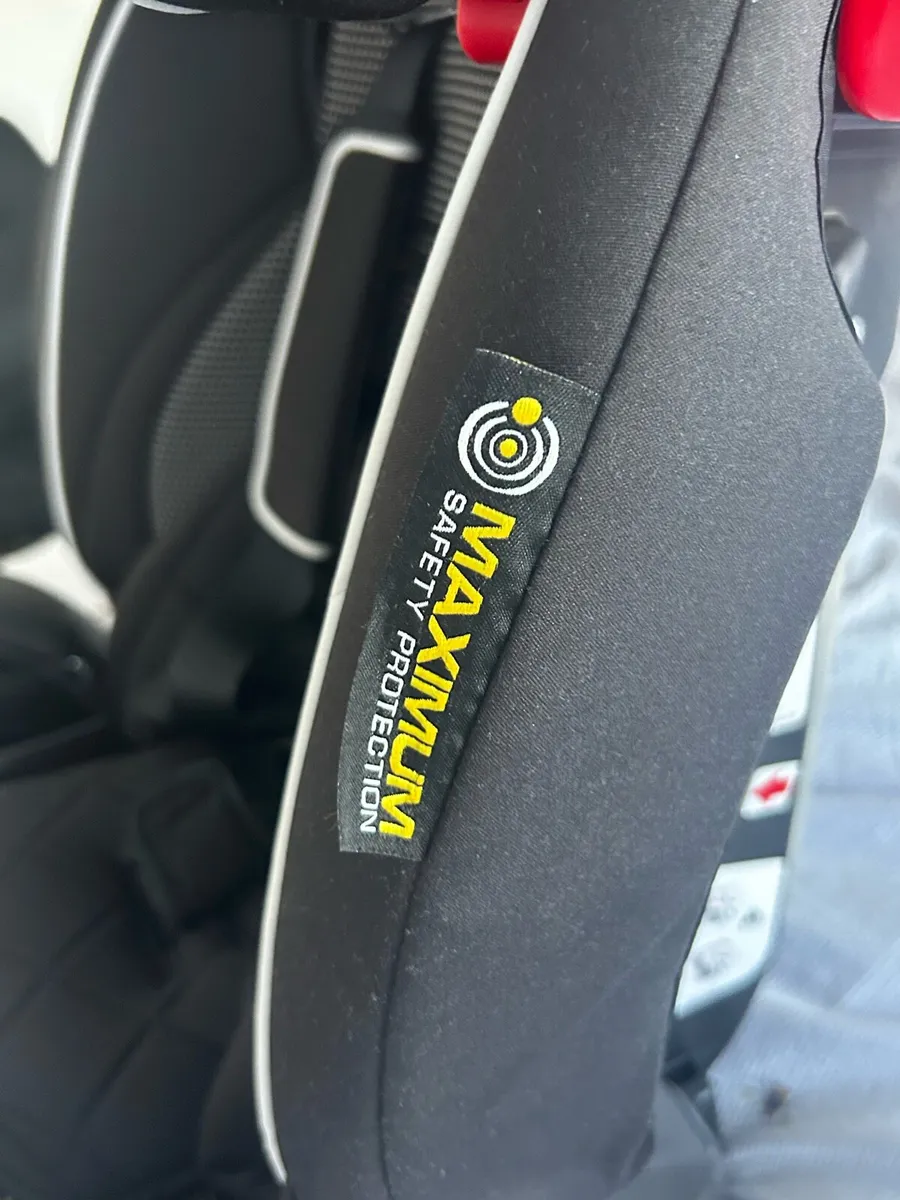Car Seat - Image 4