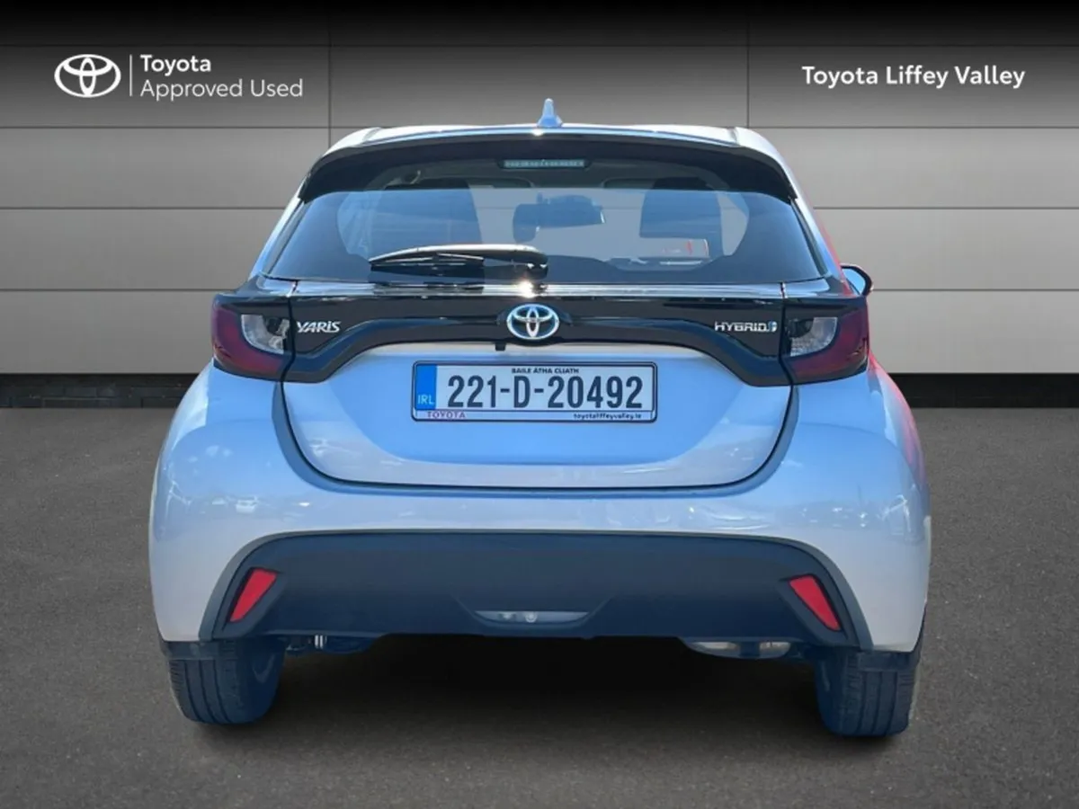 Toyota Yaris Hybrid Luna 4DR Auto - Image 4
