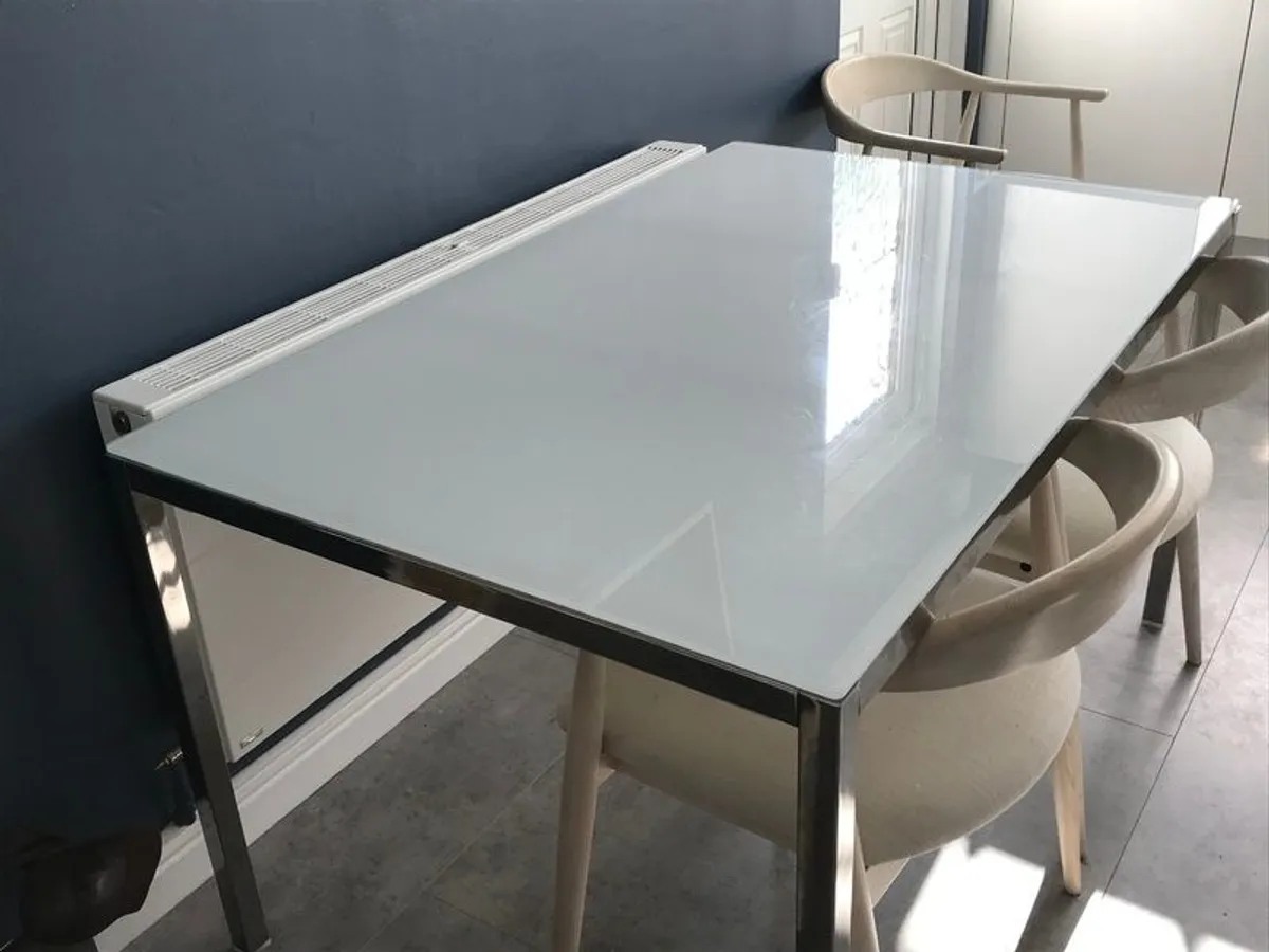 Kitchen table - Image 2