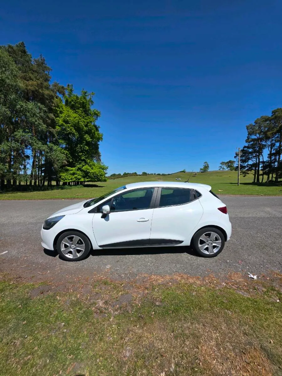 Renault Clio IV Dynamique 1.1L - Image 4