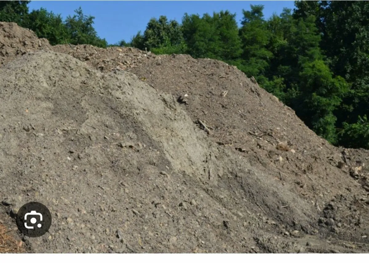 AREA TO DISPOSE OF CLEAN SOIL or Fill