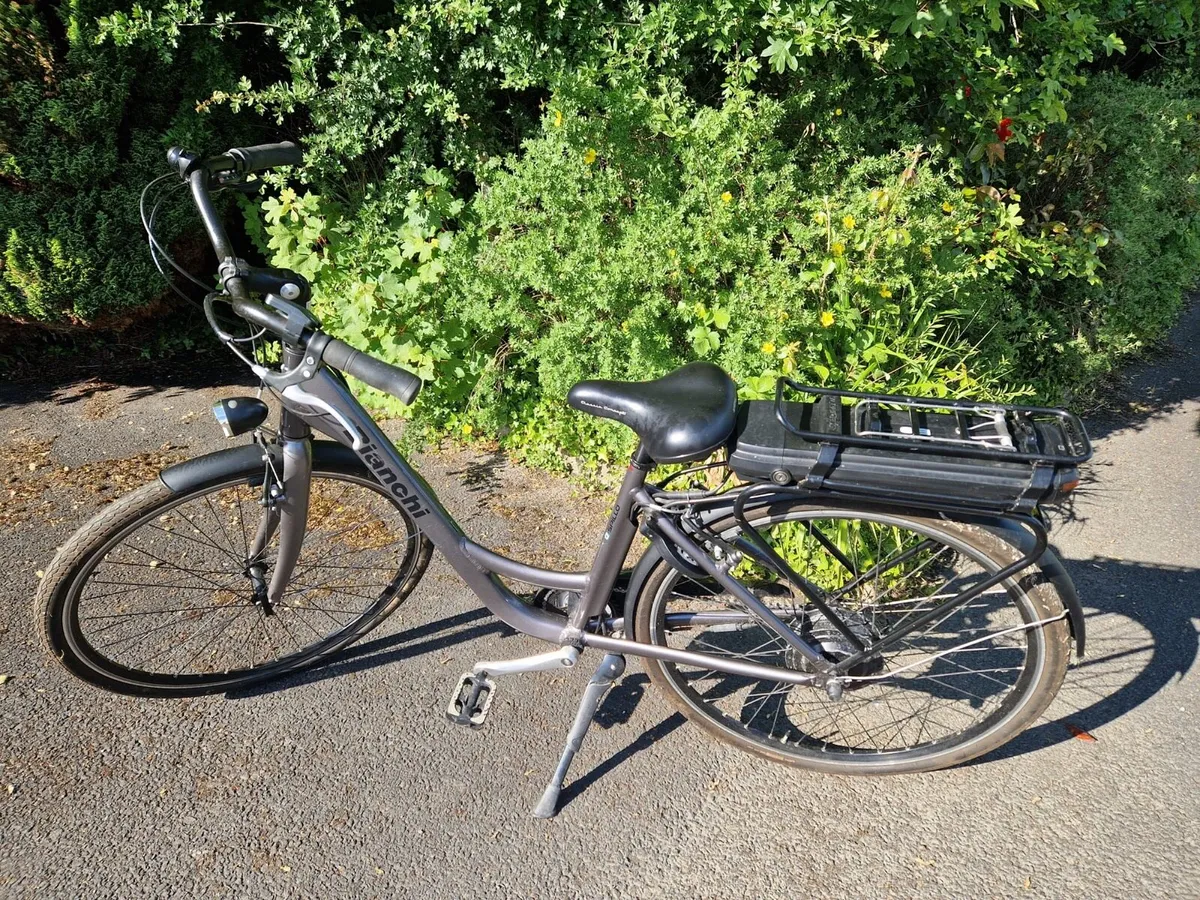 Bianchi Electric Bike - Image 4