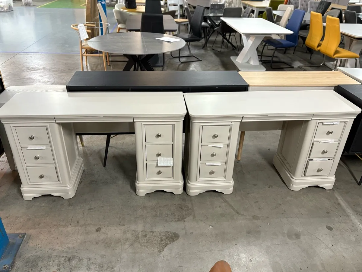 Newport Light Grey 6 Drawer Dressing Table - Image 2