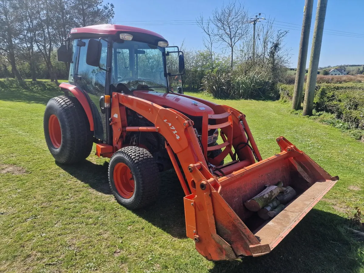 Kubota L4240 4 in 1 compact tractor loader - Image 4