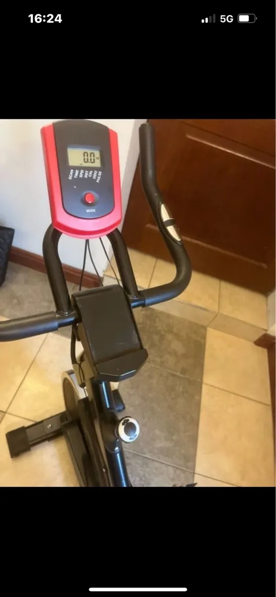 Exercise bike - Image 4