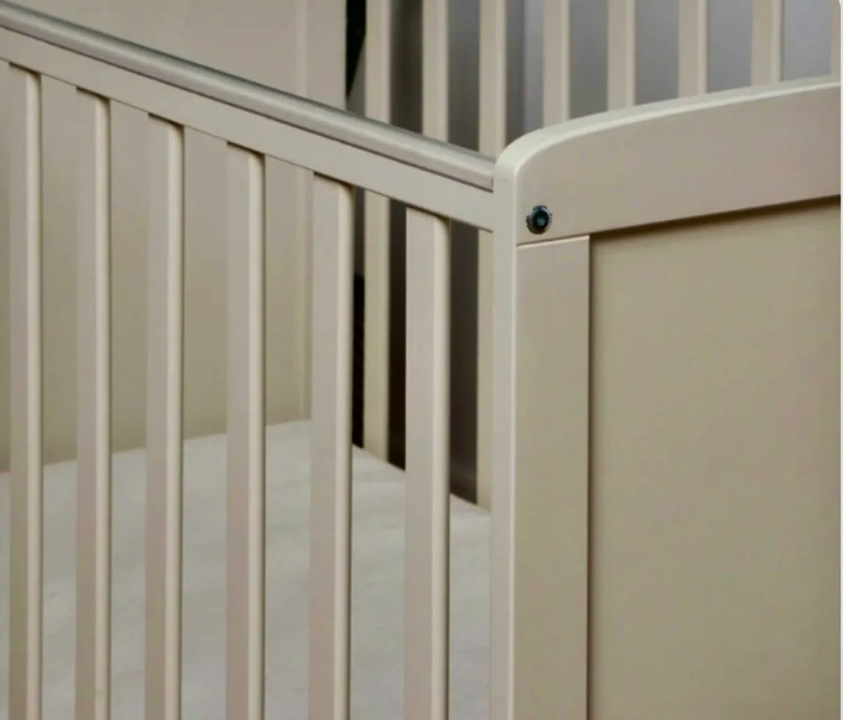 Baby cot - Image 3