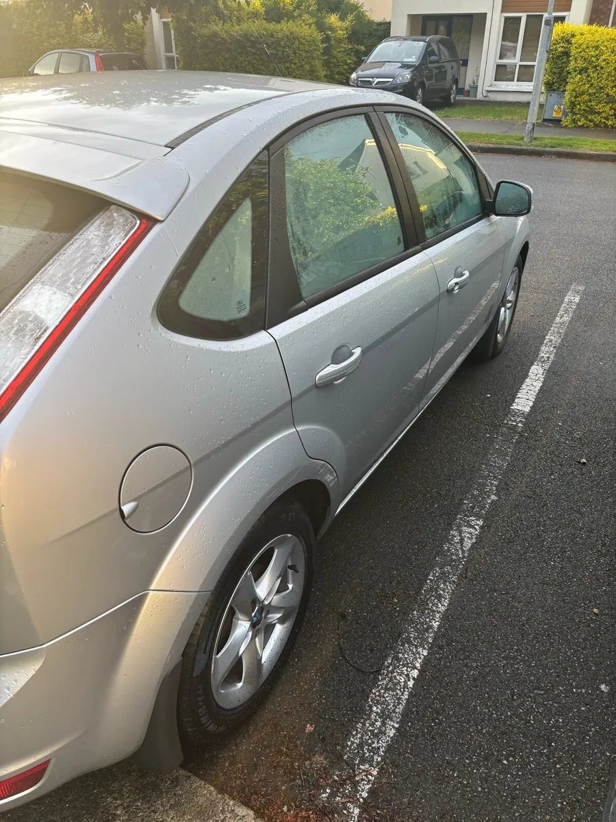 2010 Ford Focus - Image 3