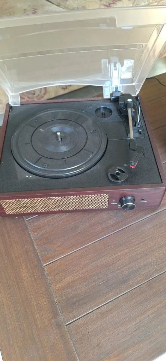 Record player - Image 1
