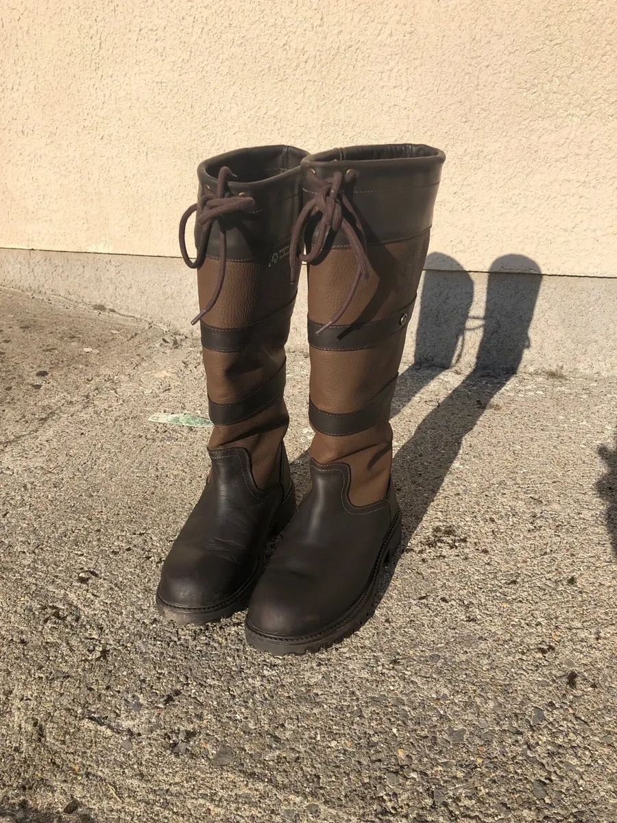 boots - Image 1