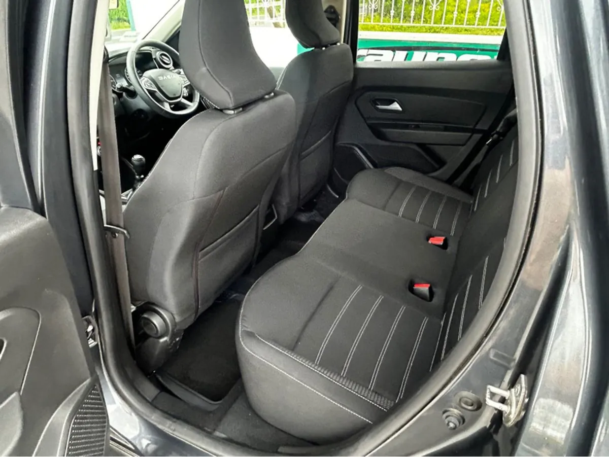 Dacia Duster Journey Blue DCI 115 4X 4X2 NBI 5 - Image 4