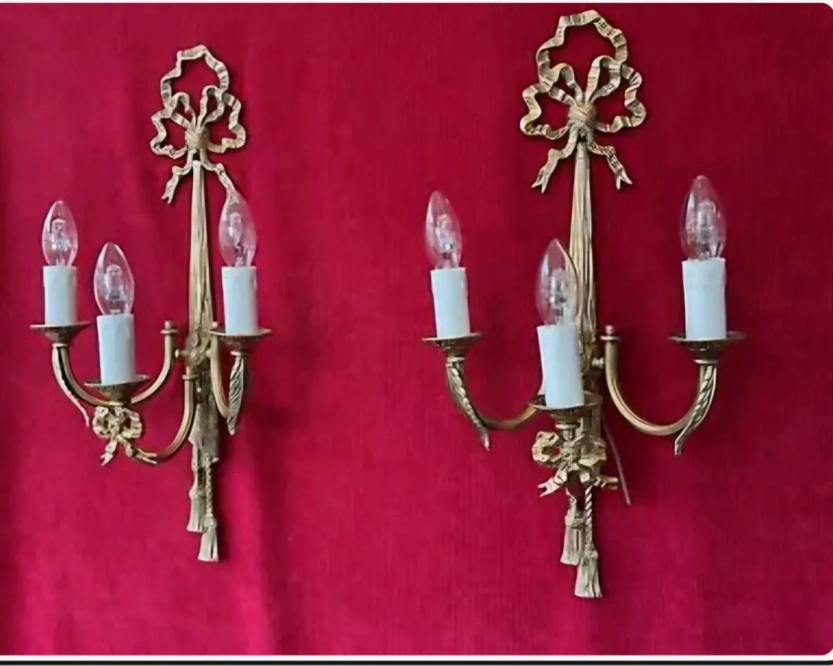 Pair Wall Lights STUNNING - Image 1