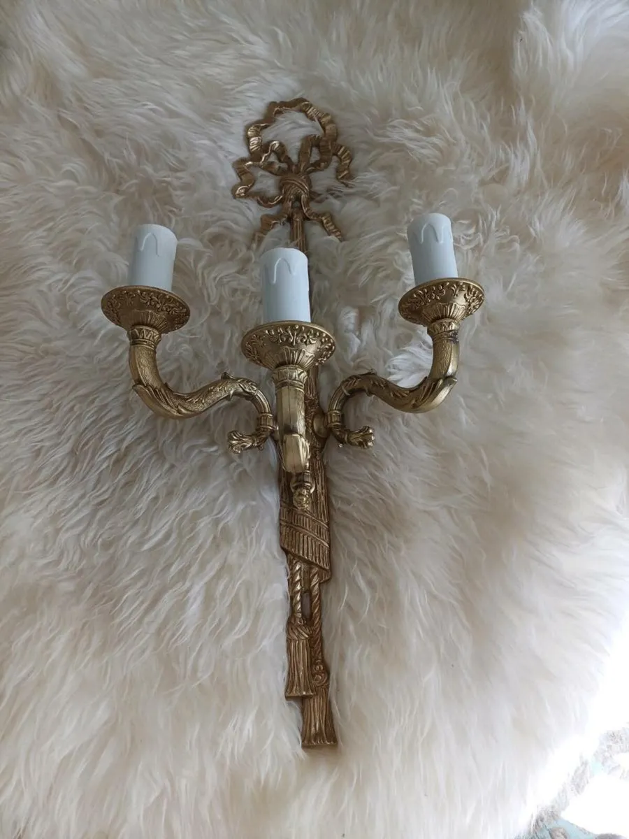 Pair Wall Lights STUNNING - Image 3
