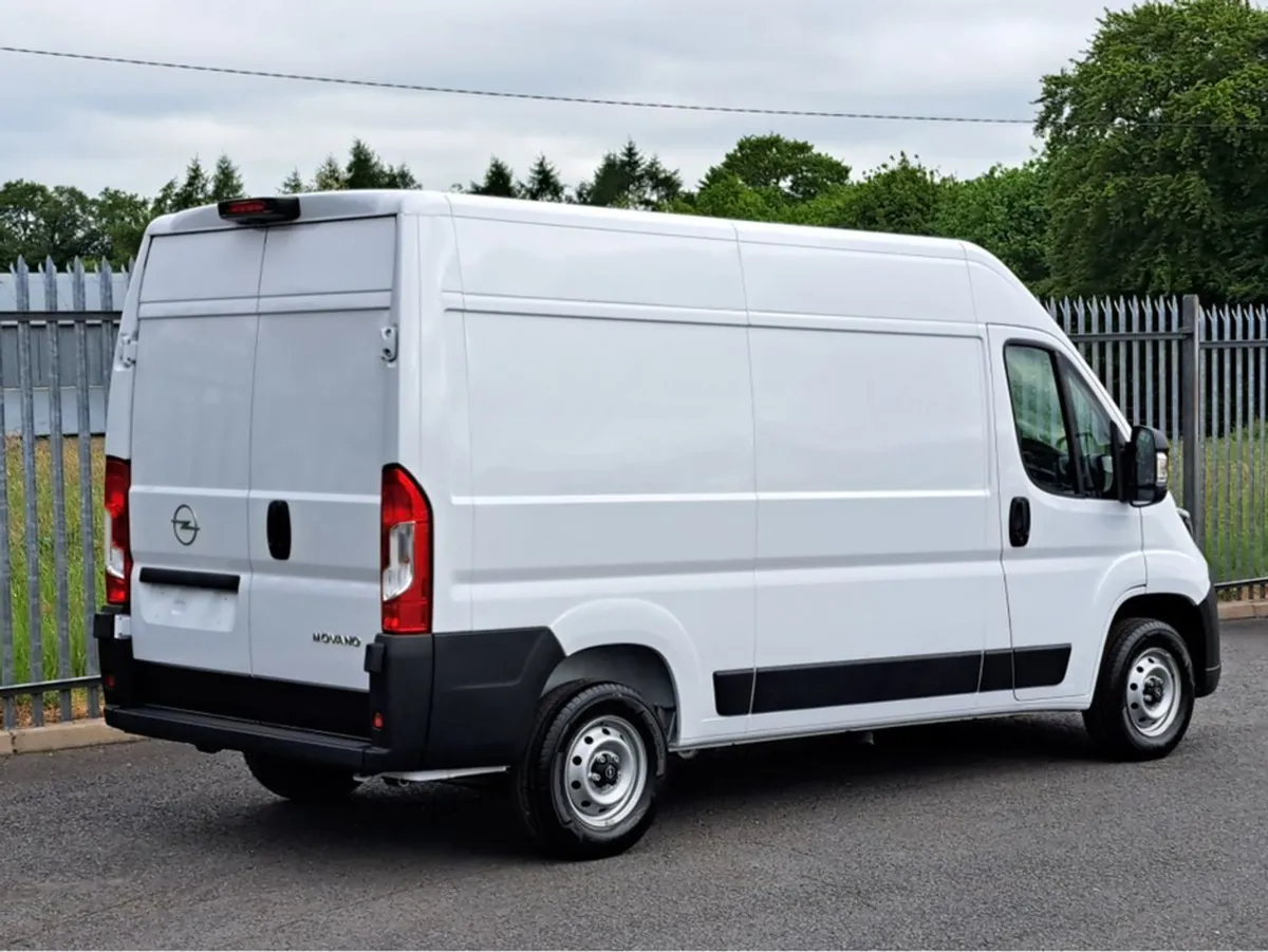 Opel Movano Komfort 2.2td 140BHP L2h2  reversing - Image 3