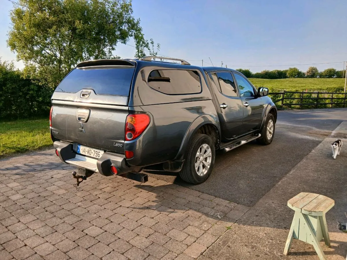 Mitsubishi L200 jeep - Image 4