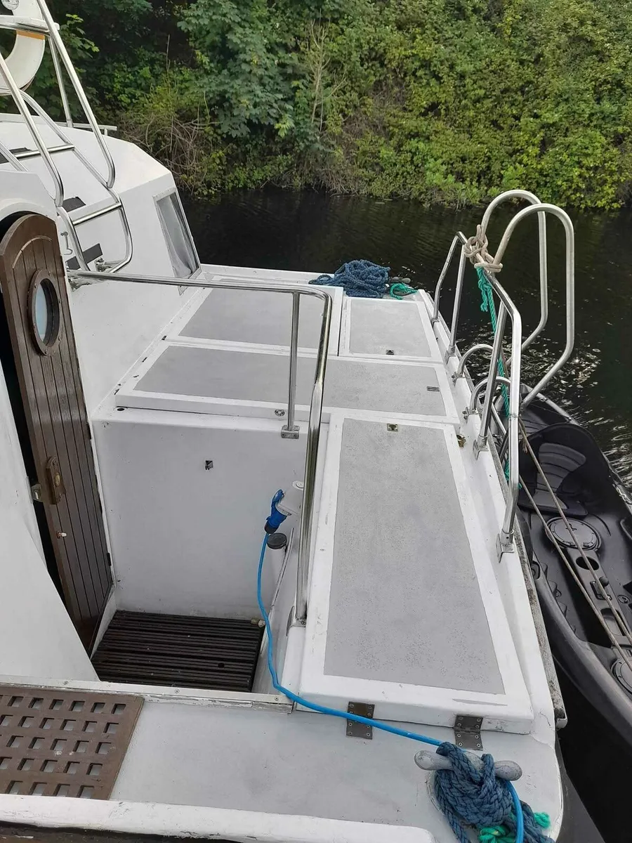 Boat for sale - Image 2