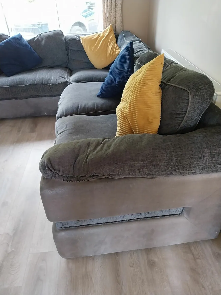 Sofa - Image 3