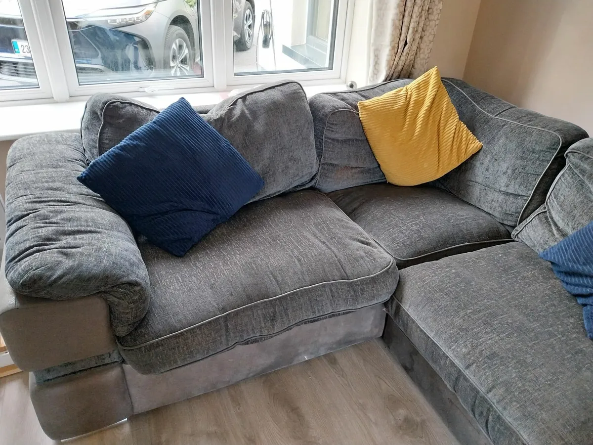 Sofa - Image 4