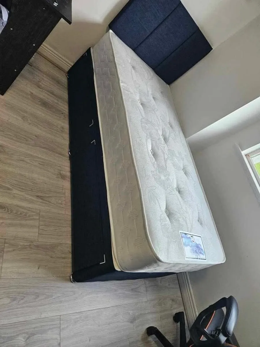 Luxus Divan base Beds with mattresses - Image 1