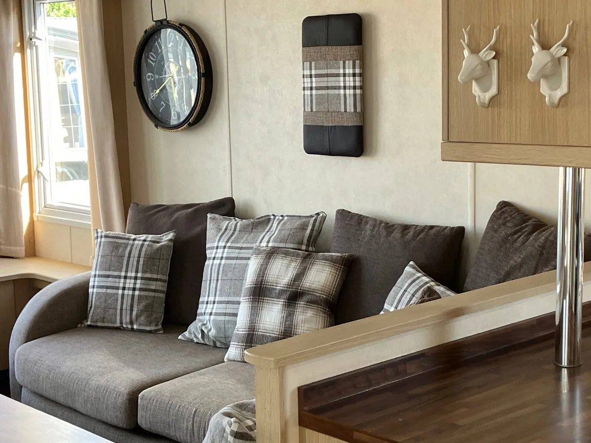 ANOTHER CRACKING SWIFT MOSELLE 38X12. 2BED - Image 3
