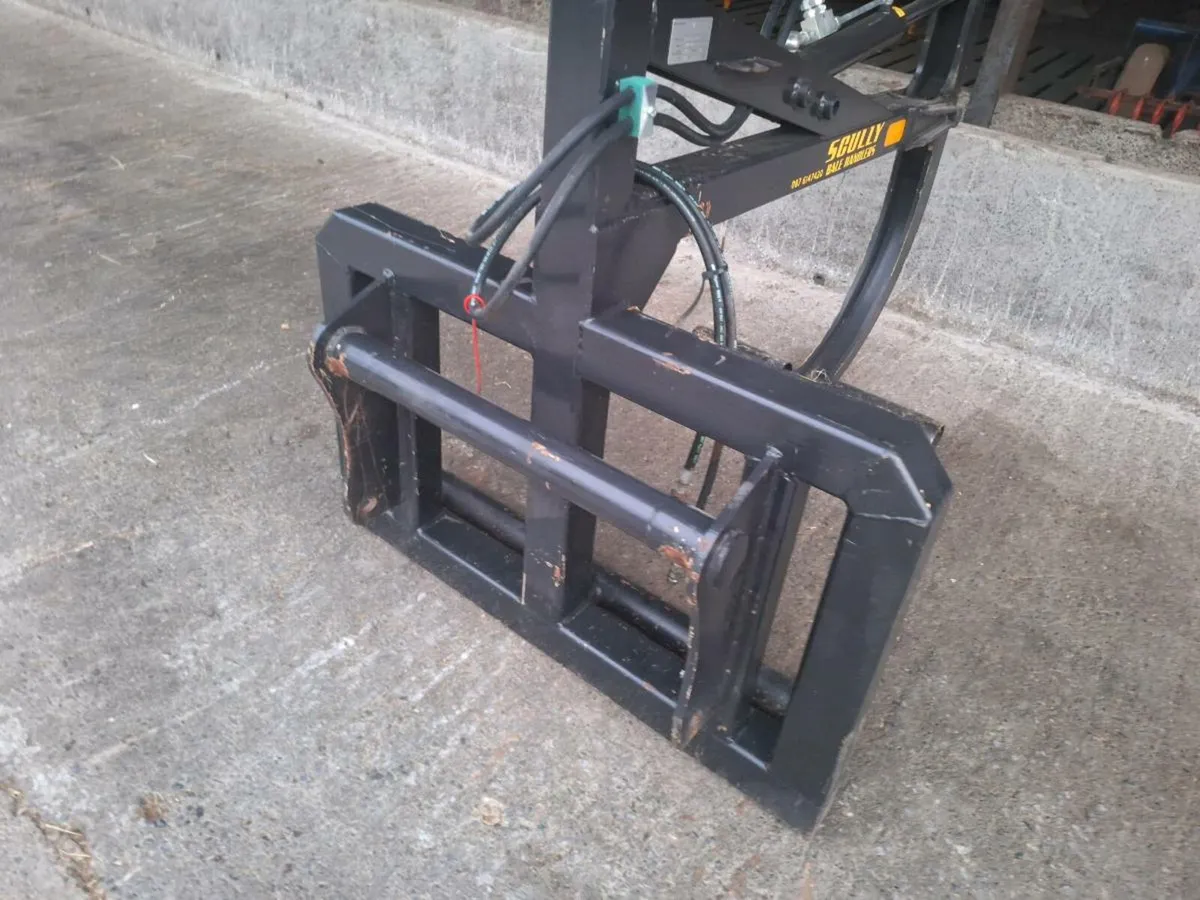 Scully Bale Handler - Image 2