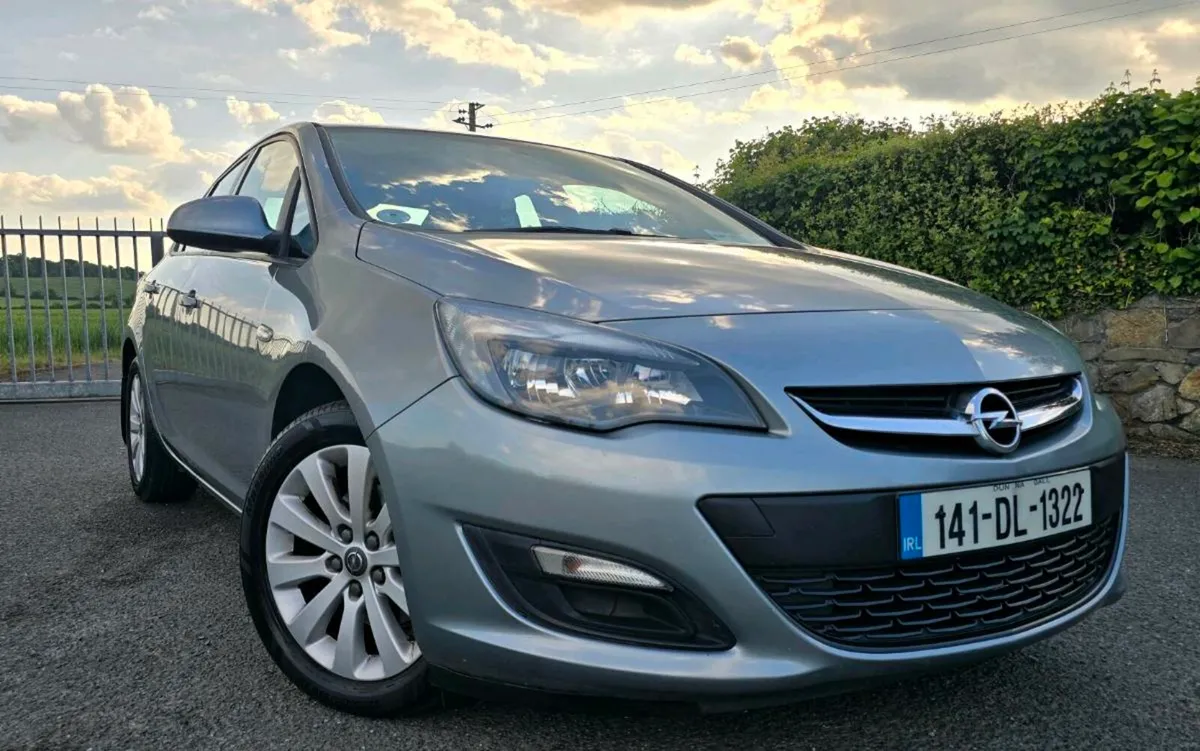 2014 Opel Astra 1.7 CDTI Low Miles/Irish Car - Image 1