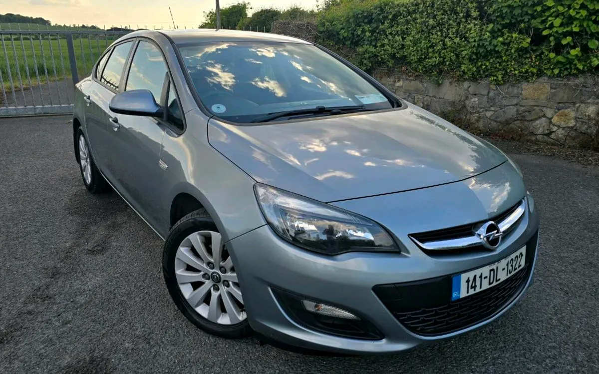 2014 Opel Astra 1.7 CDTI Low Miles/Irish Car - Image 2