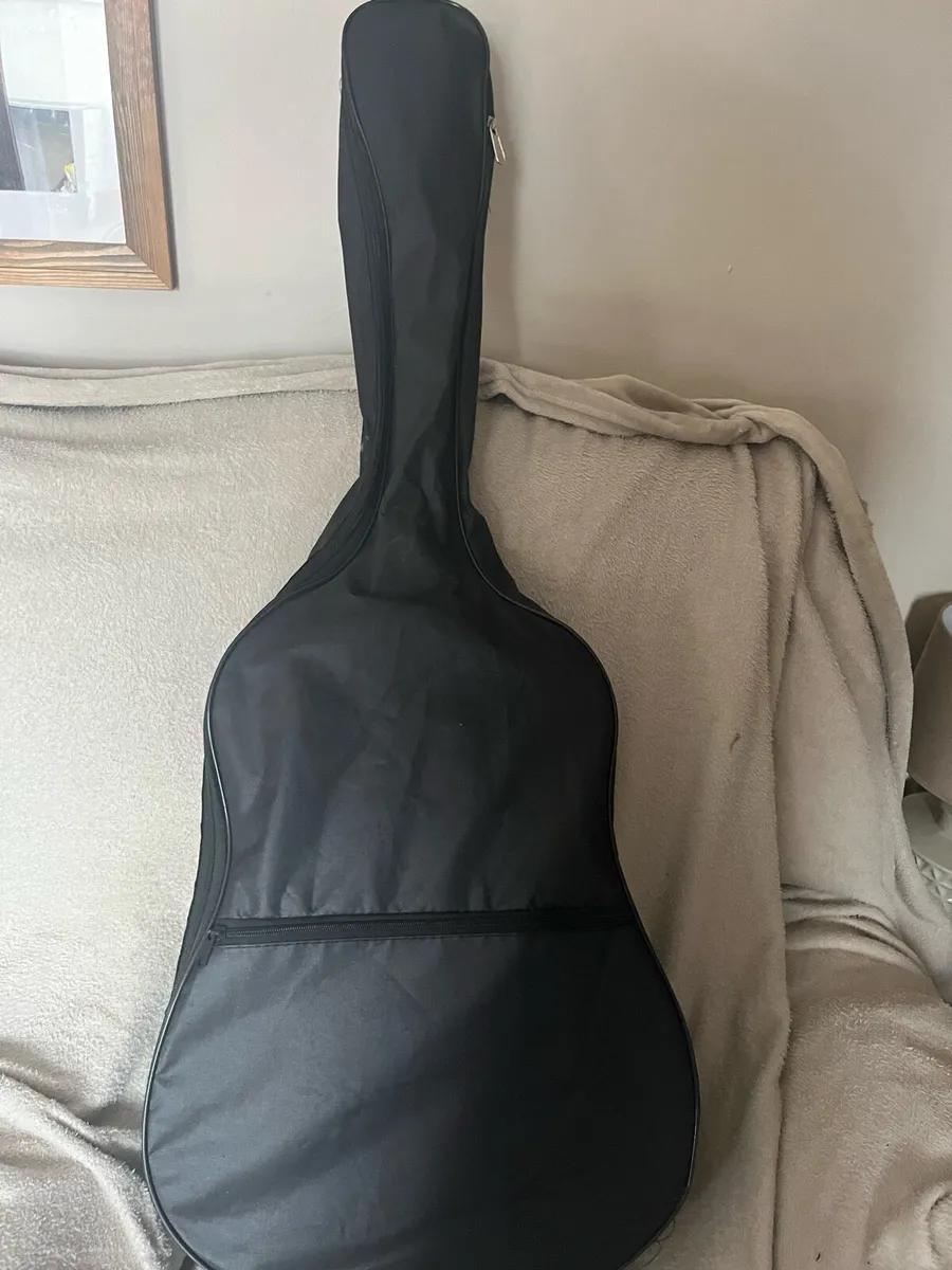 Guitar - Image 4