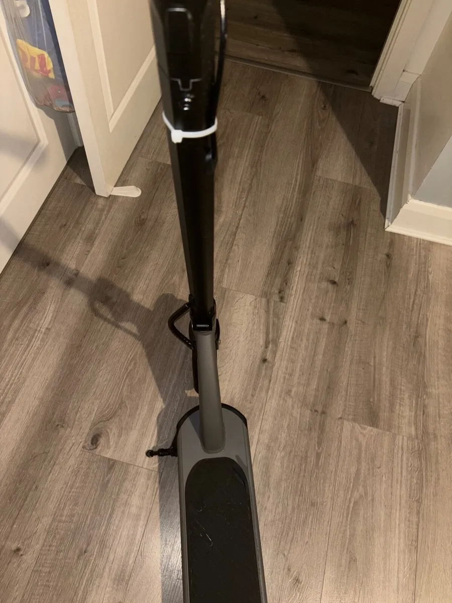 Electric scooter - Image 4