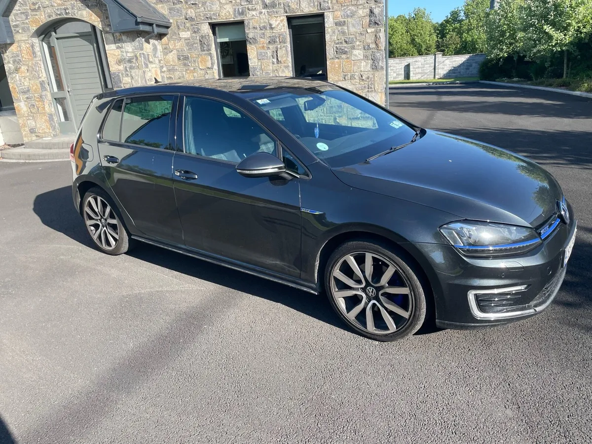 VW Golf - Image 2